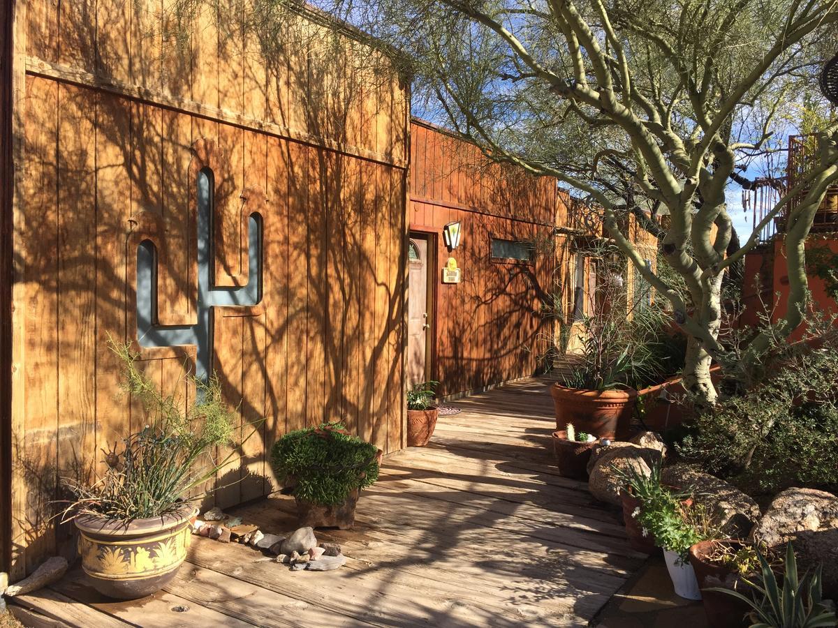 Spur Cross Inn Cave Creek Exterior photo