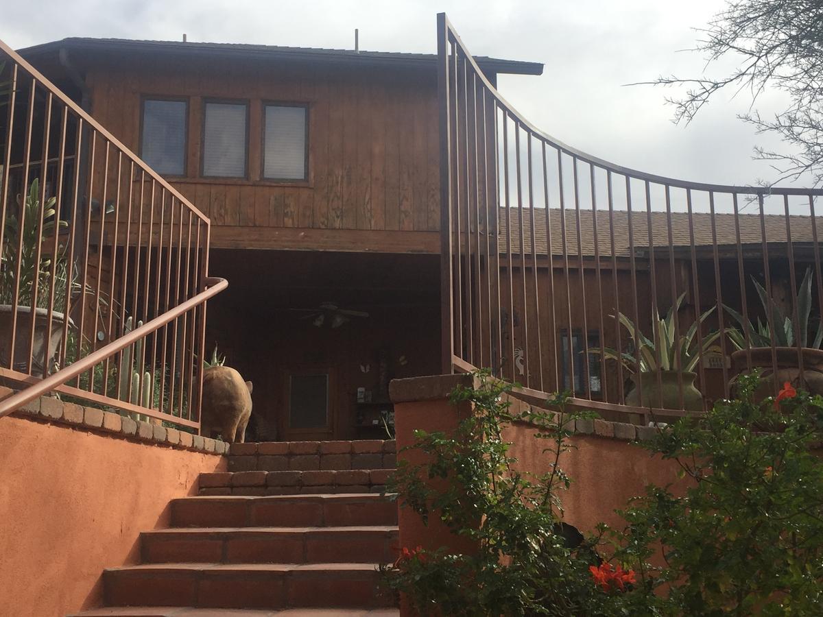 Spur Cross Inn Cave Creek Exterior photo